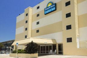 Гостиница Days Inn by Wyndham Daytona Oceanfront  Дейтона-Бич